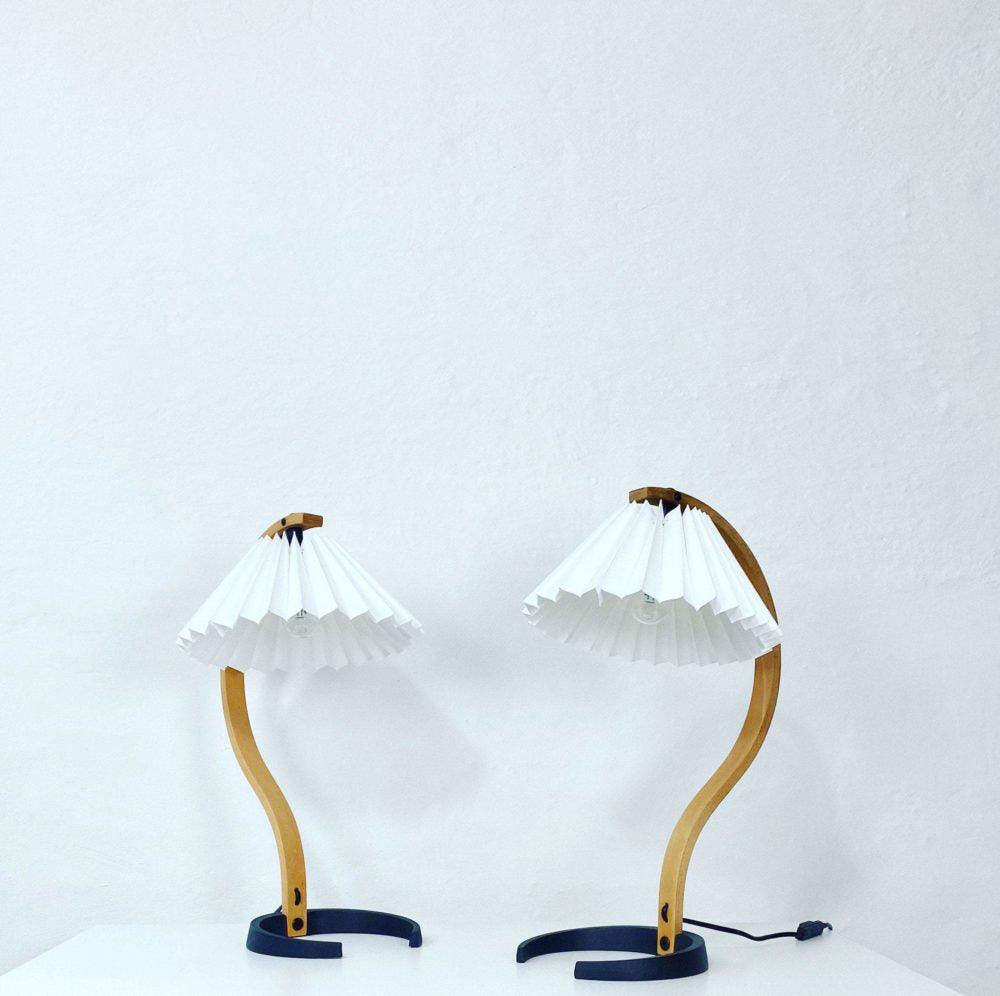 Refined Indoor Table Lamp for Cozy Ambiance - IndoTable