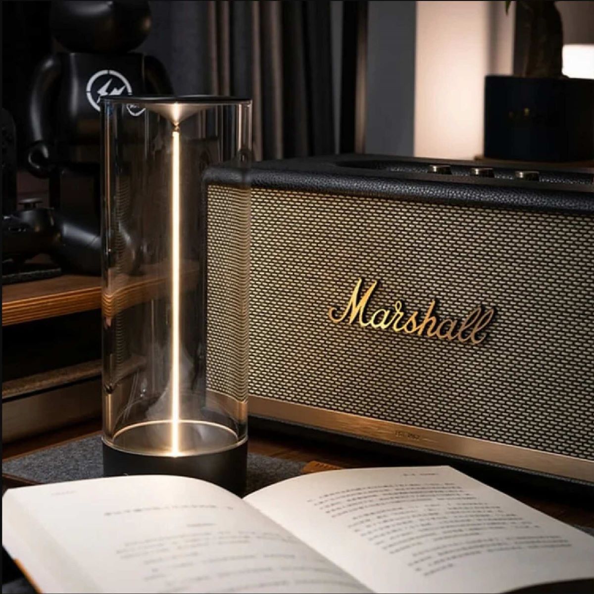 Sleek & Modern Table Lamp for a Sophisticated Glow - ModernTable