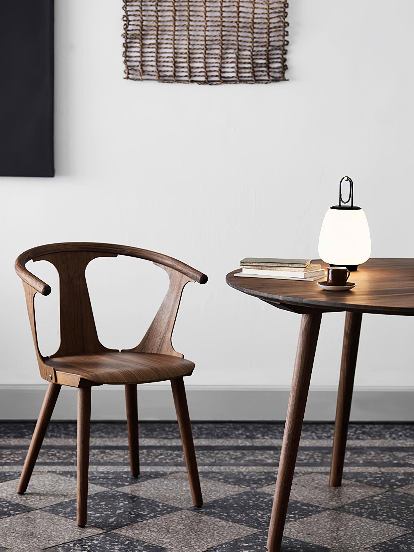 Stylish LED Lantern with Rechargeable Battery for Cozy Indoor & Outdoor Ambiance - LanternTable