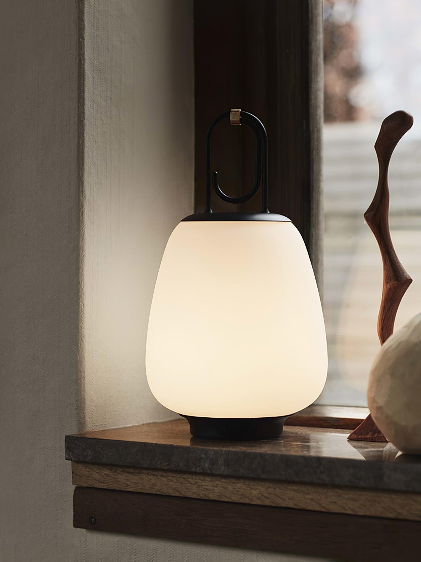Stylish LED Lantern with Rechargeable Battery for Cozy Indoor & Outdoor Ambiance - LanternTable
