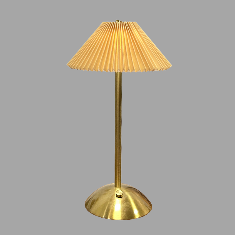 Minimalist Wireless Table Lamp for a Warm & Modern Glow - WireTable