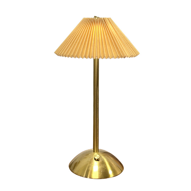 Minimalist Wireless Table Lamp for a Warm & Modern Glow - WireTable