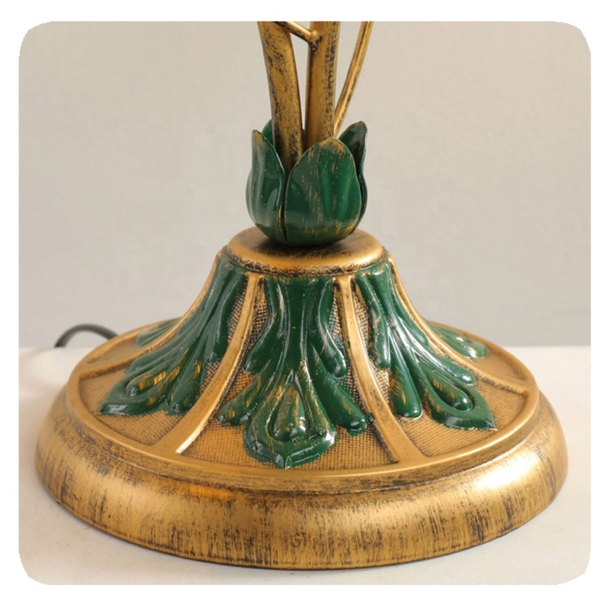 Romantic Floral Table Lamp with Soft Glow - FloralTable