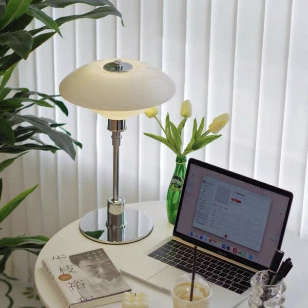 Sleek Metal Table Lamp for Modern Home Ambiance - MetalTable