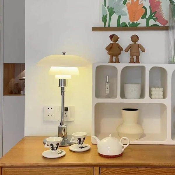 Sleek Metal Table Lamp for Modern Home Ambiance - MetalTable