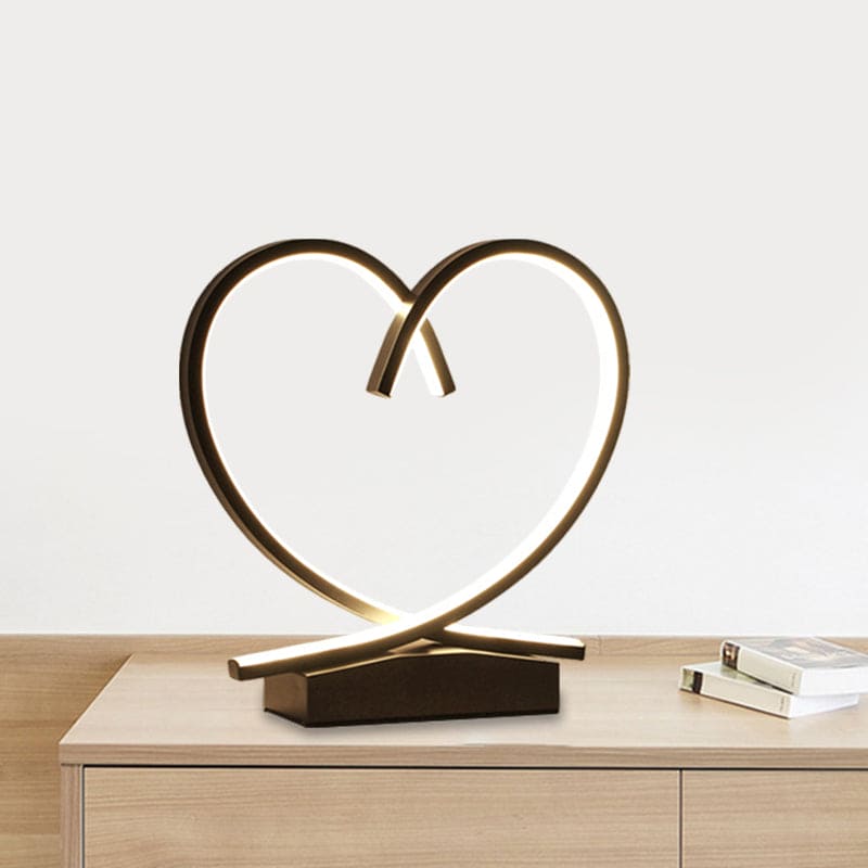 Charming Wooden Bedside Lamp with Heart Design - HeartTable