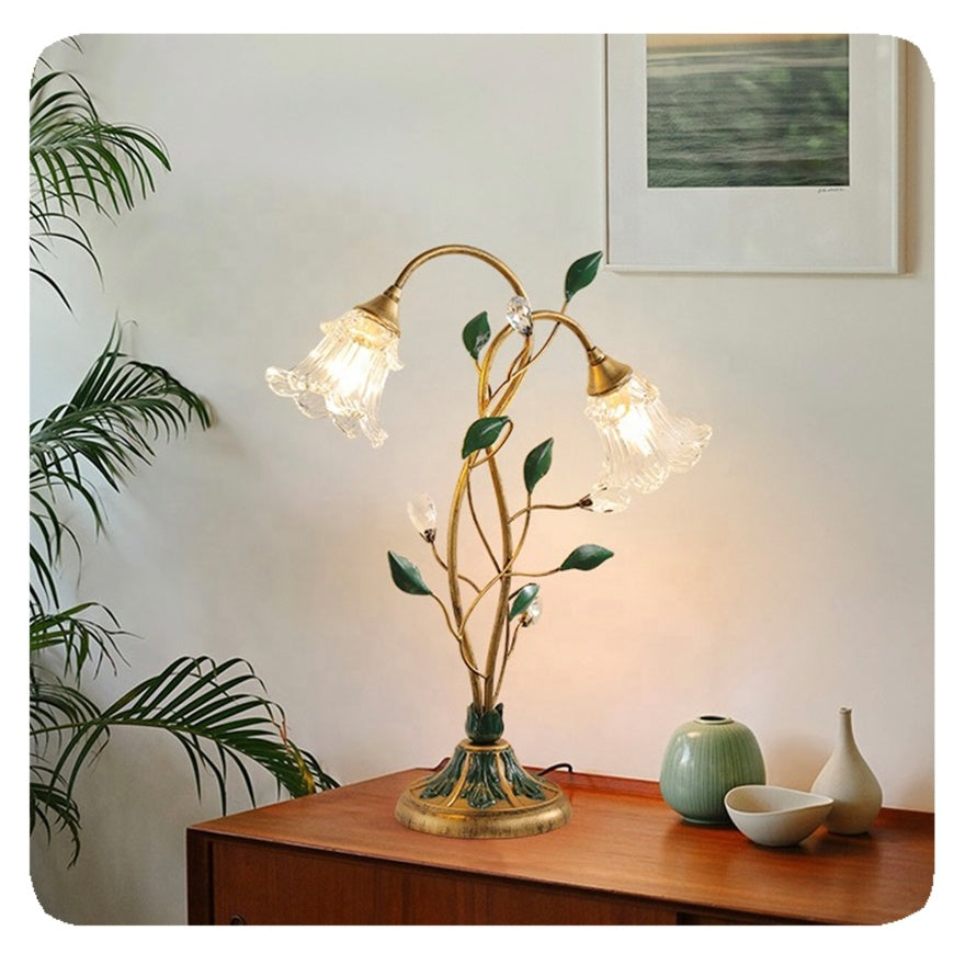 Elegant Floral Table Lamp for a Cozy Ambience - FloralTable